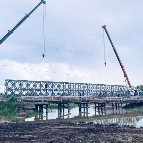 Puente metálico de 36 metros, localizado en Ñeembucú, desvío Tacuaras.